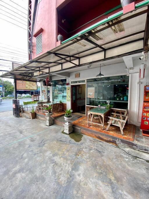 Ratanawong Place 823 Bangkok Exterior photo